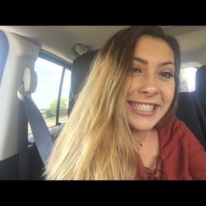 Meet your Posher, Julia